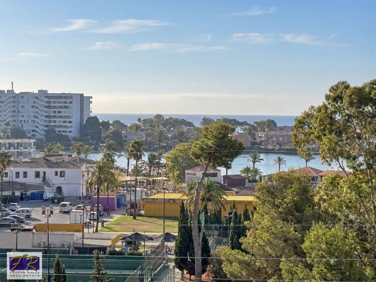 Flat for sale in Puerto de Alcudia with pool - € 235,000 (Ref: 10021914)