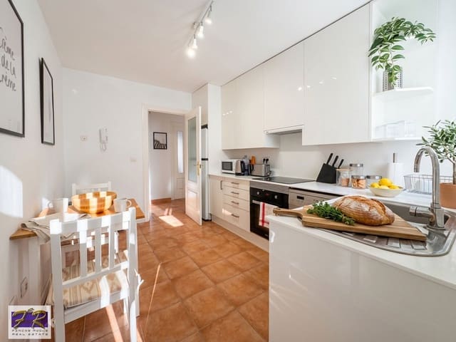 2 makuuhuone Asunto myytävänä paikassa Port de Pollença, Pollensa / Pollença mukana 
autotalli - 398 000 € (Ref: 10023184)