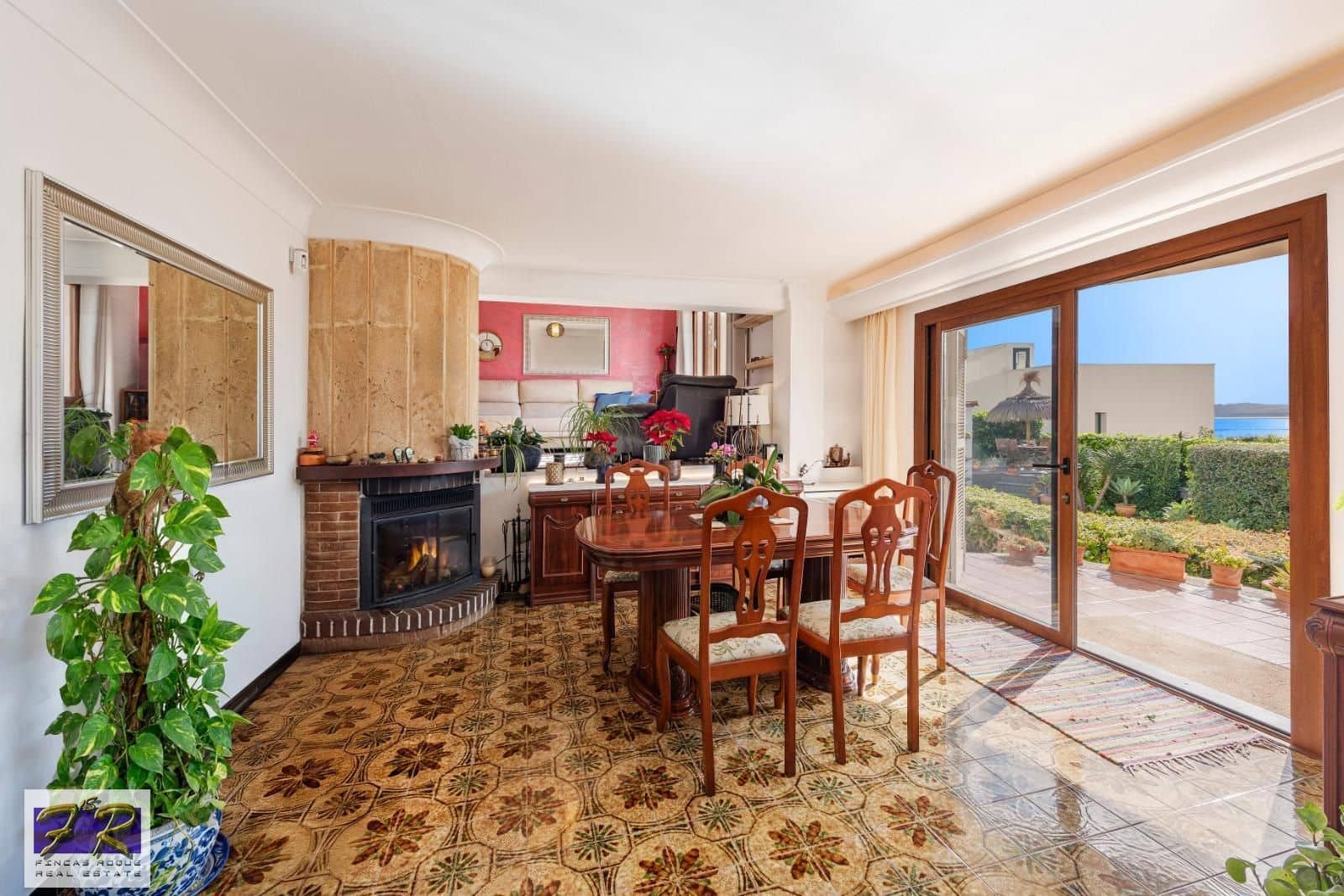 5 bedroom Villa for sale in Aucanada with pool garage - € 1,275,000 (Ref: 10183562)