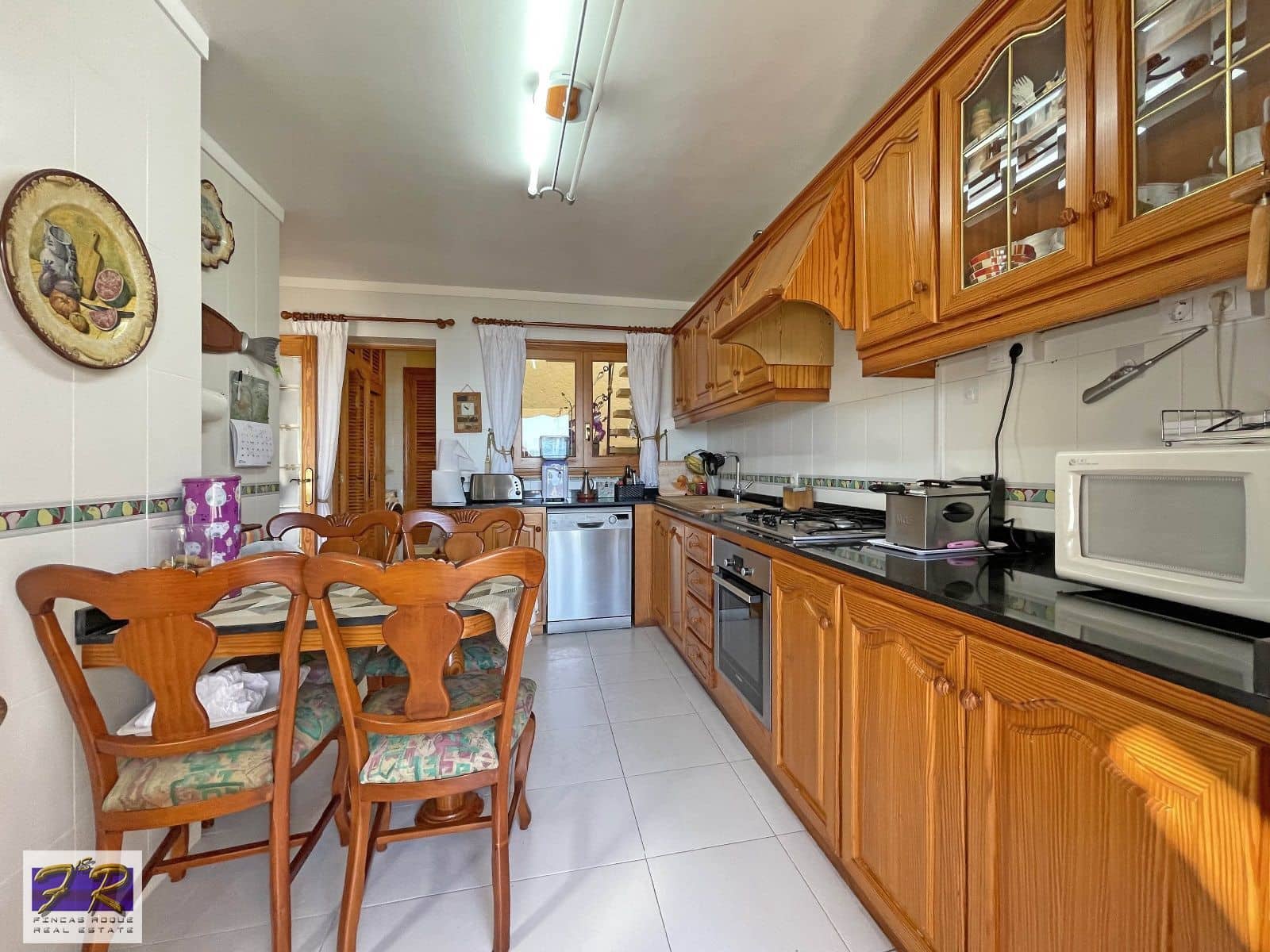 5 soverom Villa til salgs i Aucanada med svømmebasseng garasje - € 1 591 000 (Ref: 7862874)