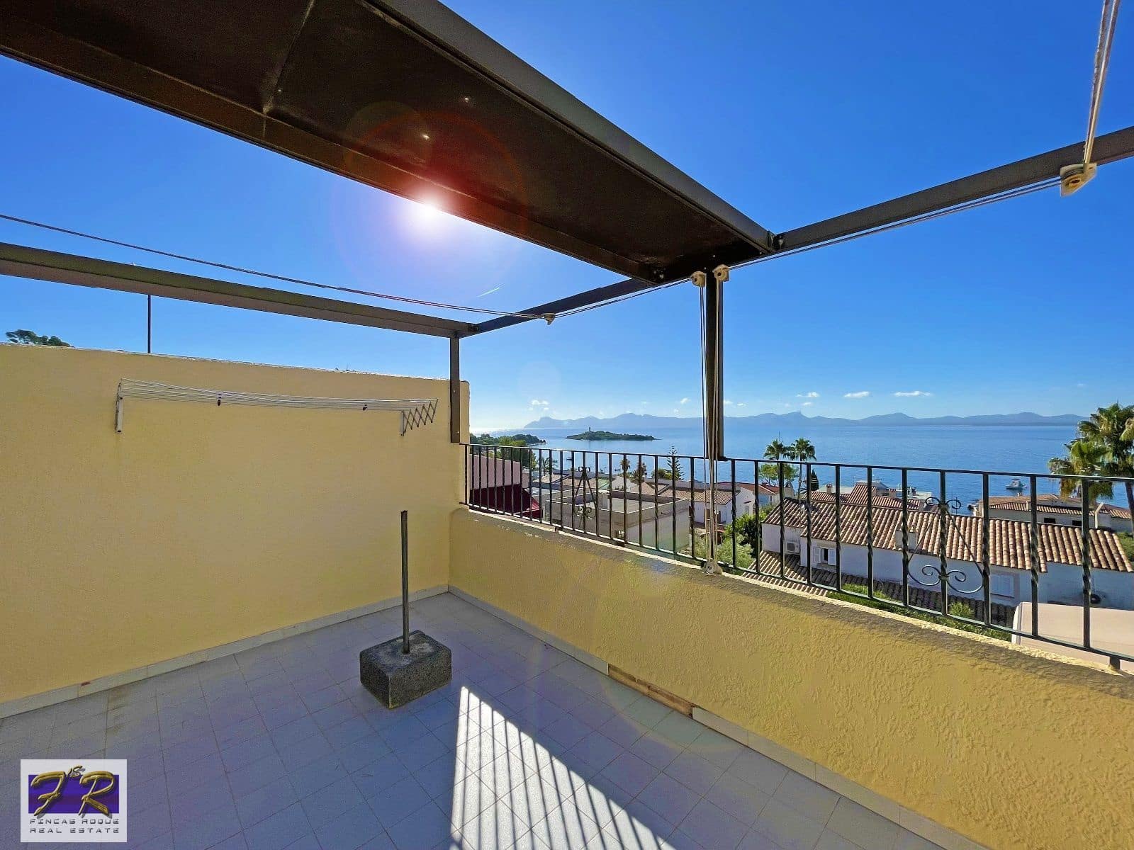 5 soverom Villa til salgs i Aucanada med svømmebasseng garasje - € 1 591 000 (Ref: 7862874)