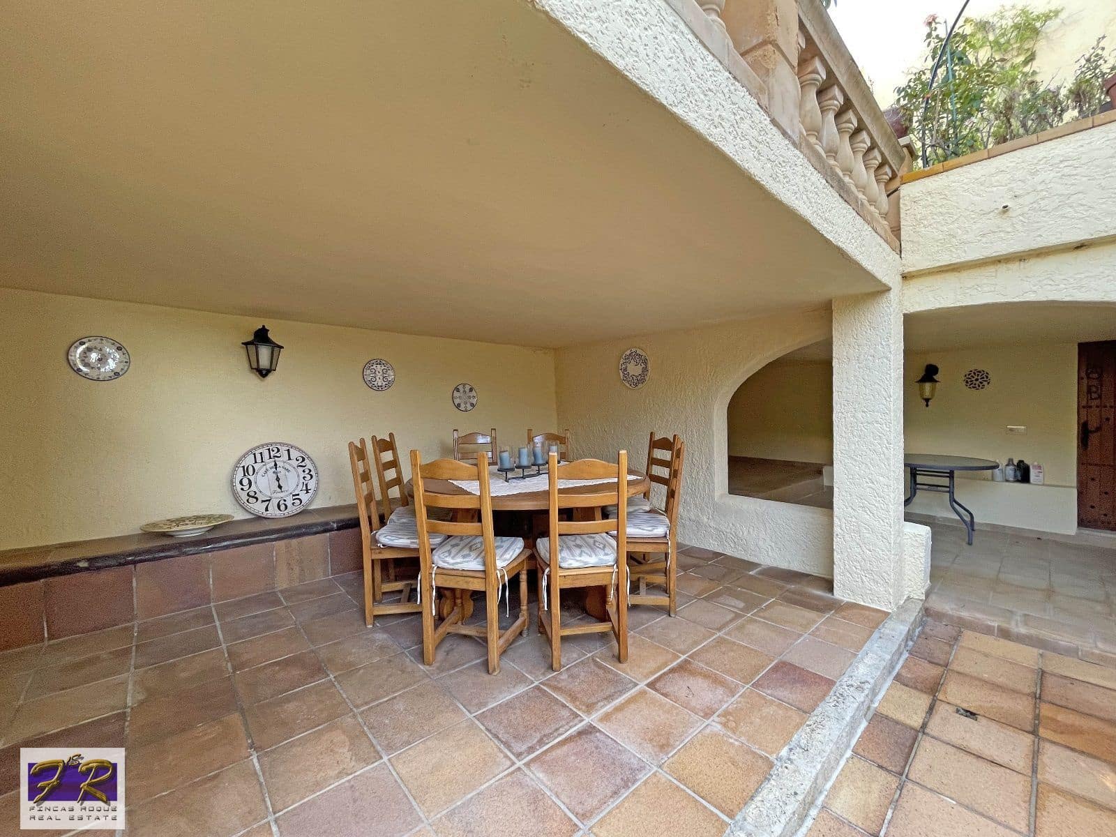 5 soverom Villa til salgs i Aucanada med svømmebasseng garasje - € 1 591 000 (Ref: 7862874)