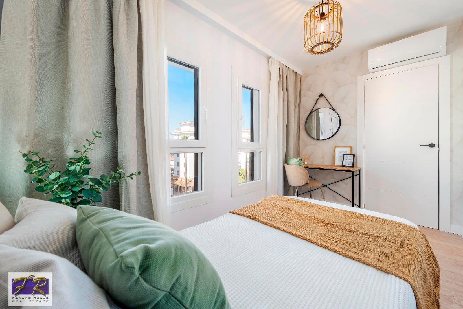 3 slaapkamer Flat te koop in Puerto de Alcudia - € 445.000 (Ref: 8788693)