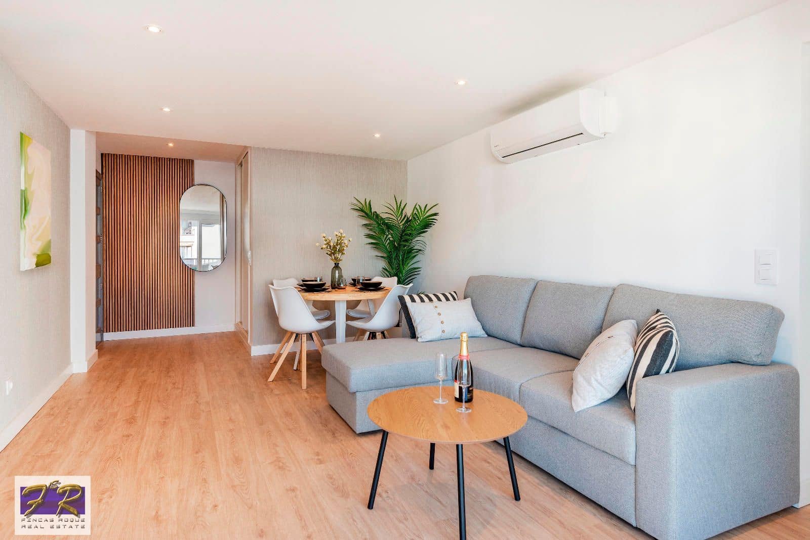 3 slaapkamer Flat te koop in Puerto de Alcudia - € 445.000 (Ref: 8788693)