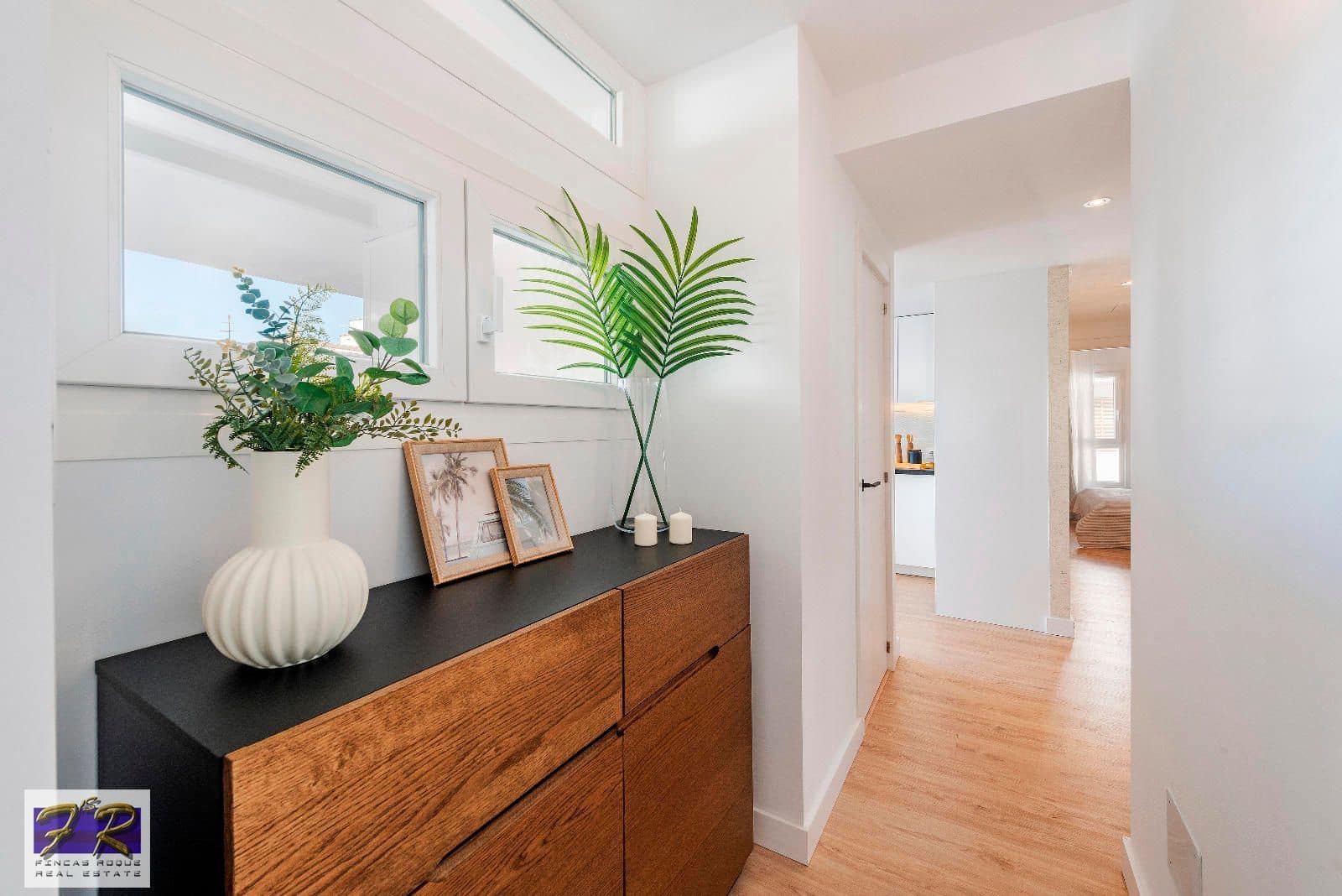 3 slaapkamer Flat te koop in Puerto de Alcudia - € 445.000 (Ref: 8788693)