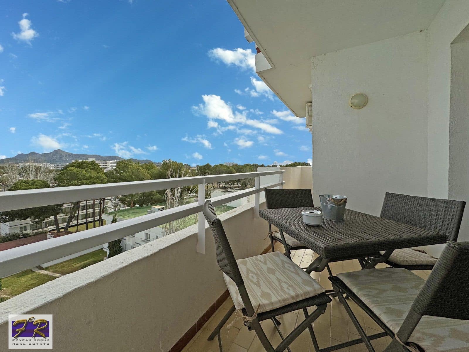 2 soveværelse Lejlighed til salg i Puerto de Alcudia med swimmingpool - € 185.000 (Ref: 8917203)