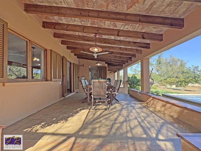 3 soveværelse Finca/Landehus til salg i Pollensa / Pollença med swimmingpool garage - € 950.000 (Ref: 8926147)
