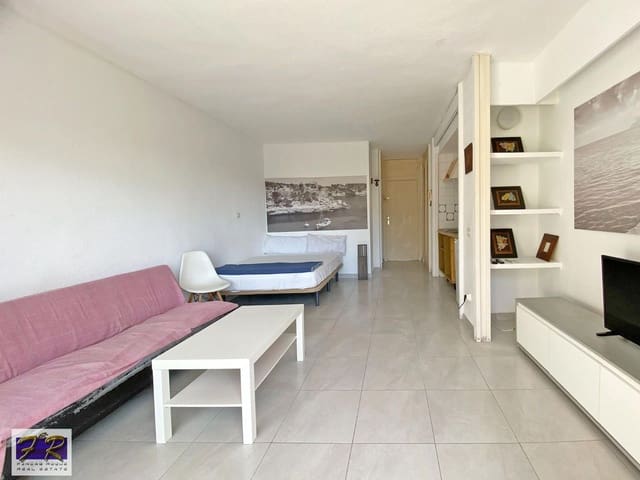 Leilighet til salgs i Puerto de Alcudia, Alcúdia med svømmebasseng - € 144 000 (Ref: 8936356)