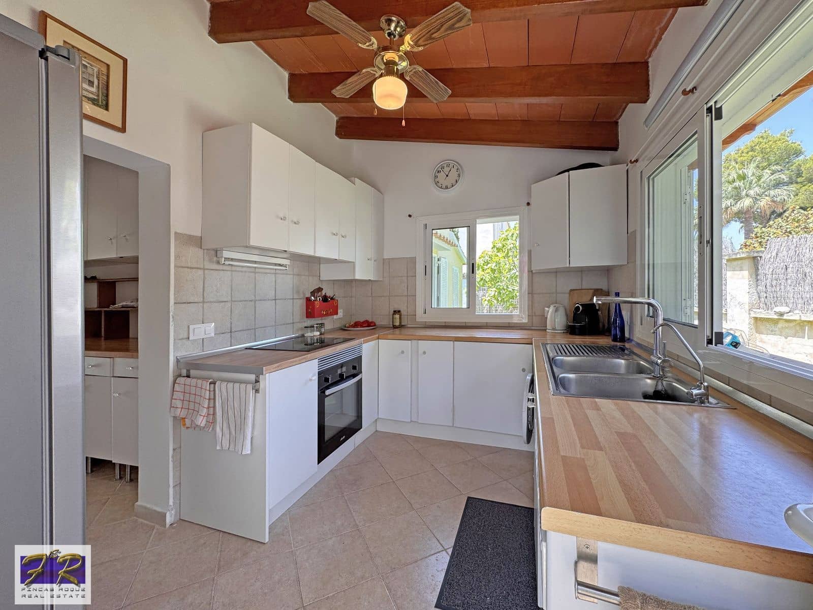 4 slaapkamer Villa te koop in Puerto de Alcudia - € 2.450.000 (Ref: 9066340)