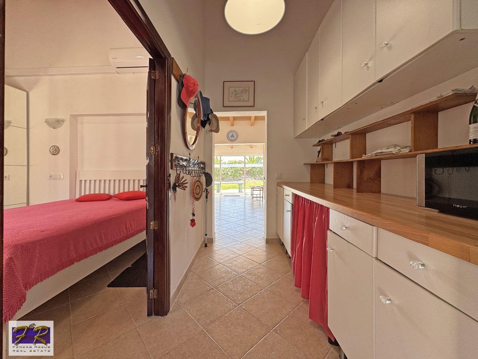 4 slaapkamer Villa te koop in Puerto de Alcudia - € 2.450.000 (Ref: 9066340)