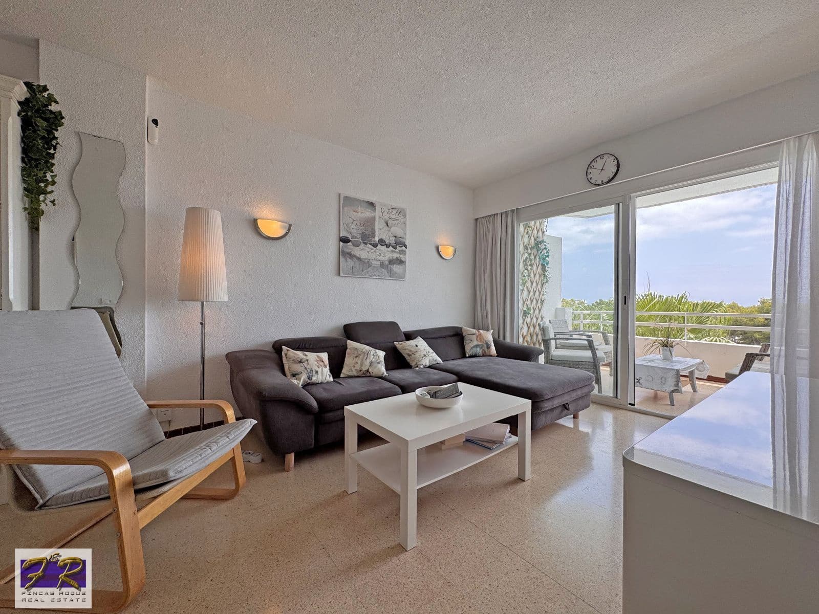 2 slaapkamer Flat te koop in Puerto de Alcudia met zwembad - € 280.000 (Ref: 9107841)