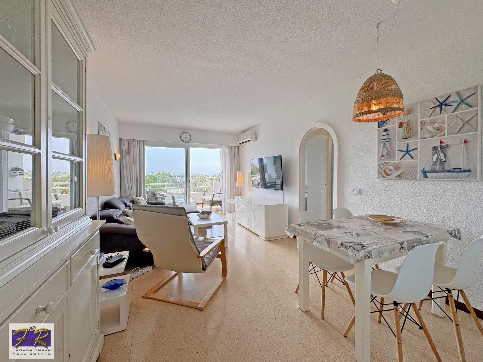 2 slaapkamer Flat te koop in Puerto de Alcudia met zwembad - € 280.000 (Ref: 9107841)