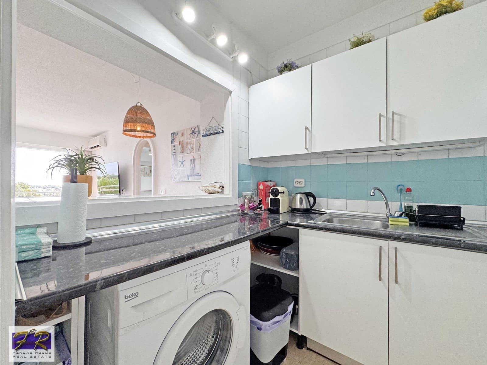 2 slaapkamer Flat te koop in Puerto de Alcudia met zwembad - € 280.000 (Ref: 9107841)