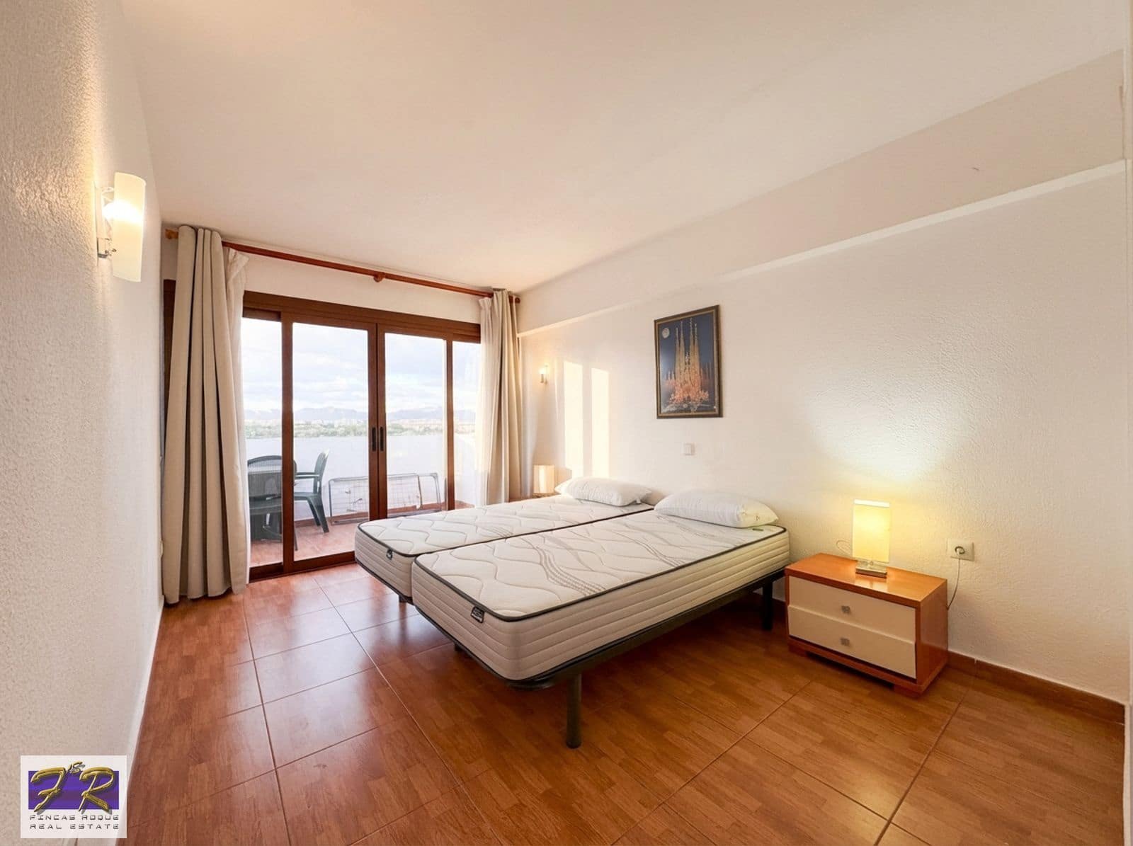 1 slaapkamer Flat te koop in Puerto de Alcudia met zwembad garage - € 309.000 (Ref: 9415310)