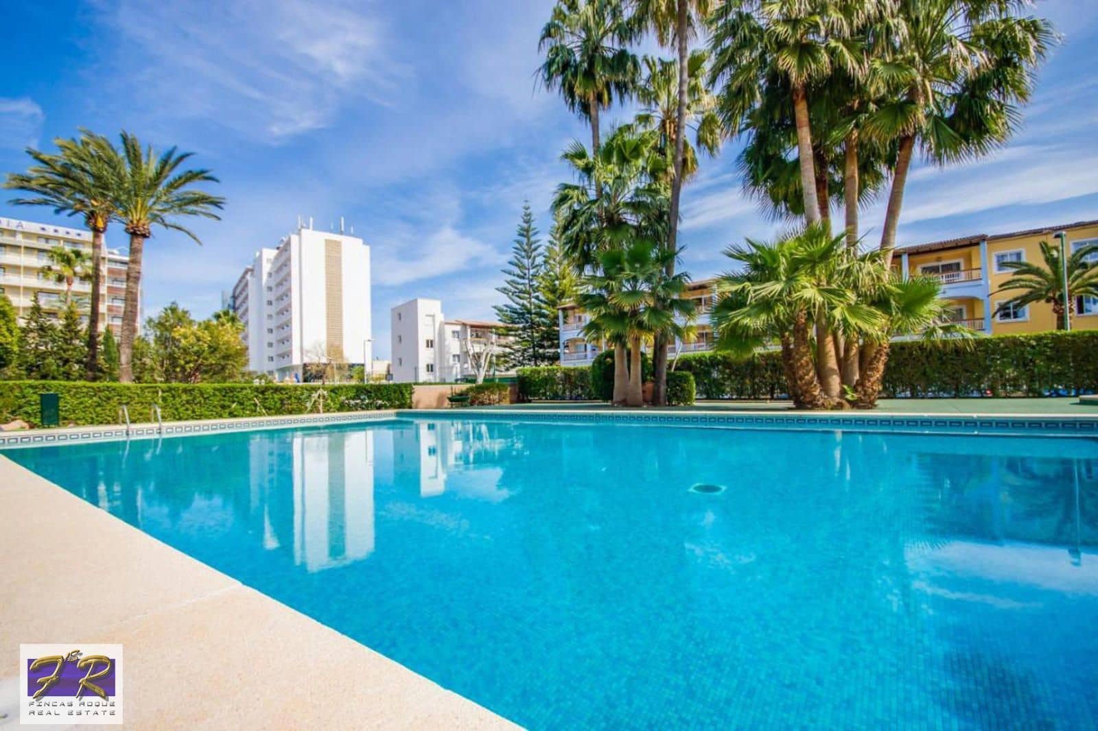 1 slaapkamer Flat te koop in Puerto de Alcudia met zwembad garage - € 309.000 (Ref: 9415310)
