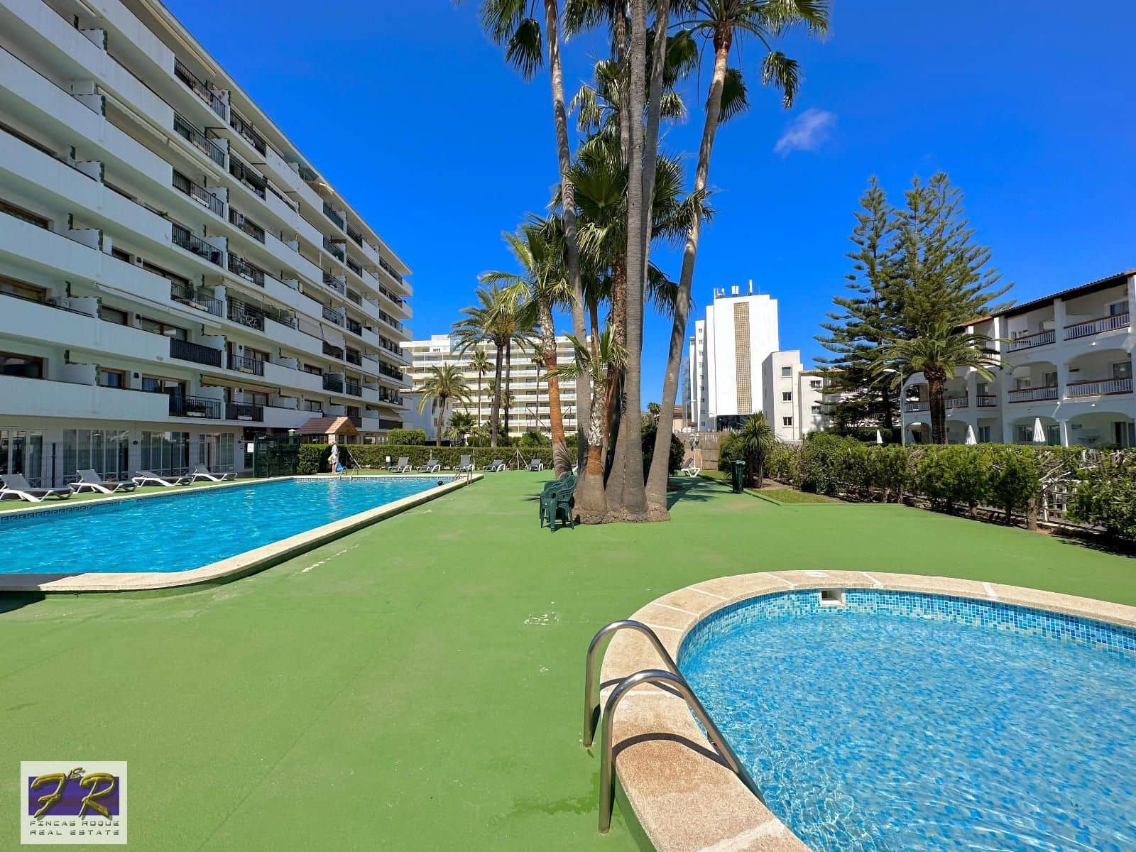 1 slaapkamer Flat te koop in Puerto de Alcudia met zwembad garage - € 309.000 (Ref: 9415310)