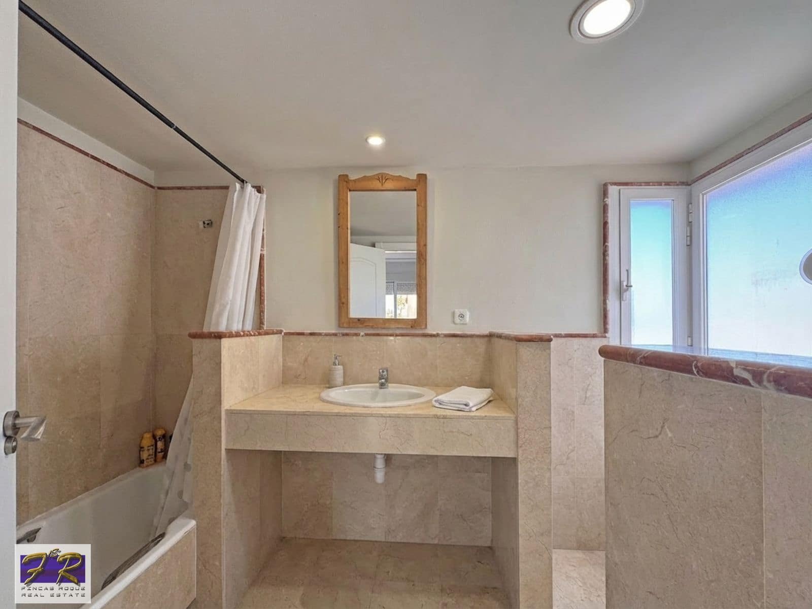 2 chambre Appartement à vendre à Puerto de Alcudia avec piscine garage - 345 000 € (Ref: 9685879)