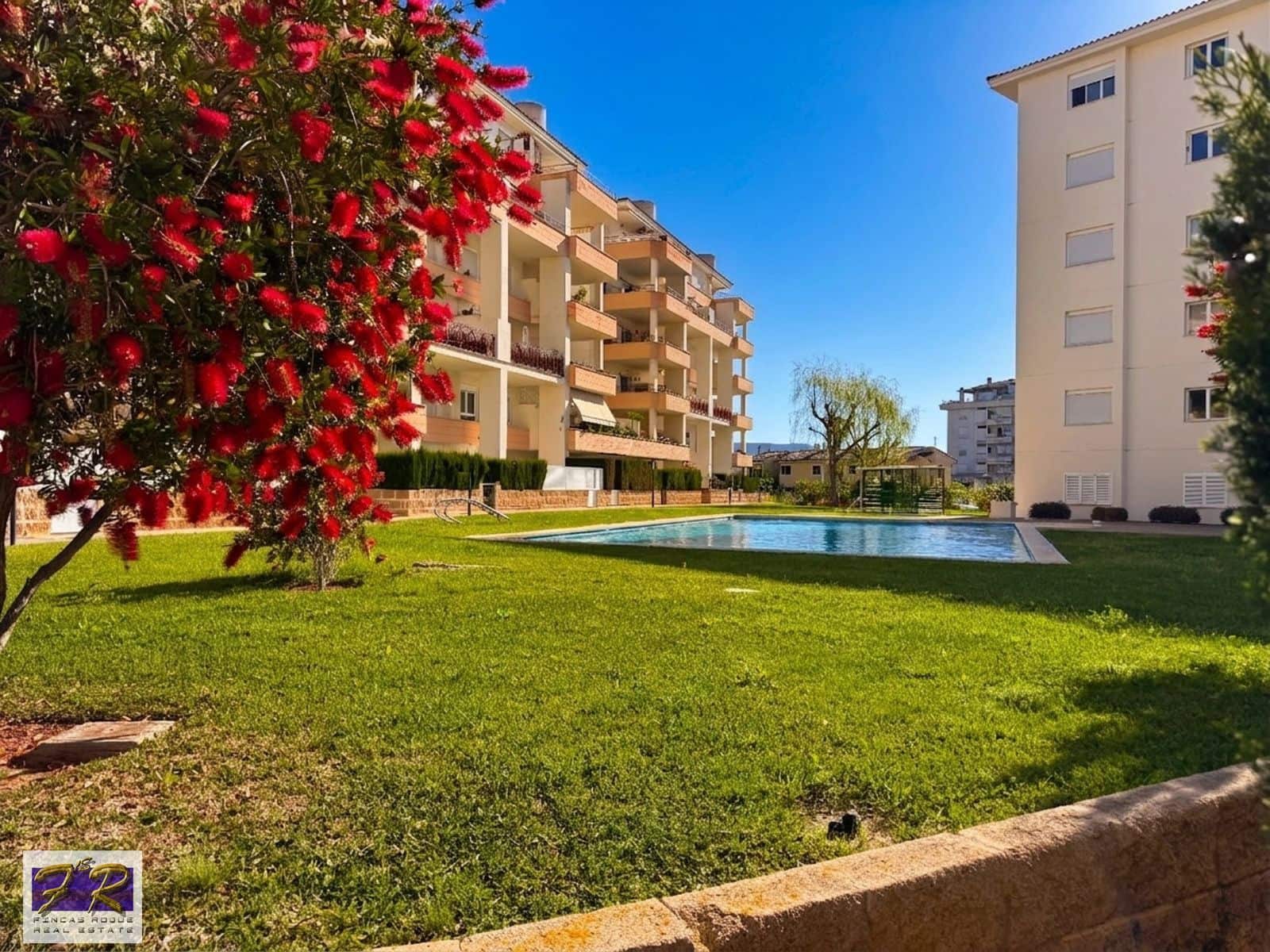 2 makuuhuone Asunto myytävänä paikassa Puerto de Alcudia mukana uima-altaan 
autotalli - 378 000 € (Ref: 9815155)
