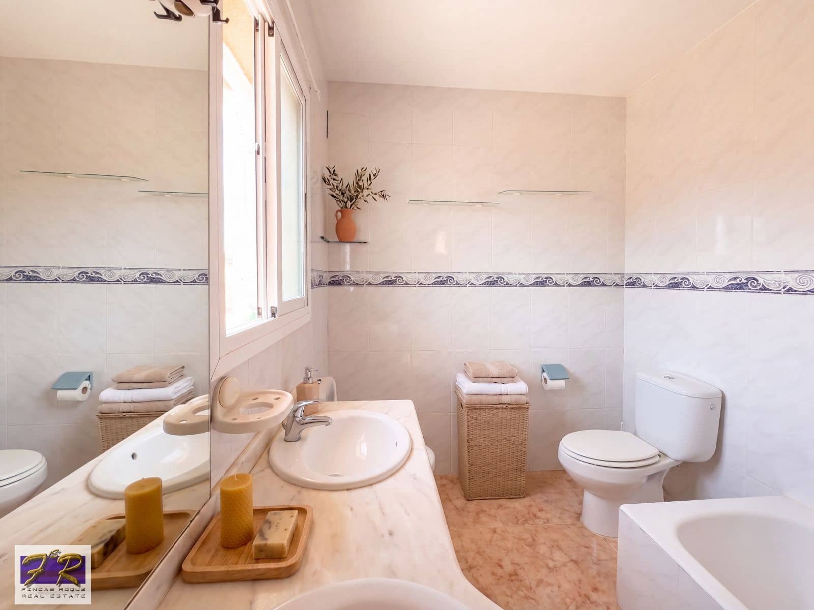 4 soveværelse Villa til salg i Puerto de Alcudia med garage - € 560.000 (Ref: 9841894)