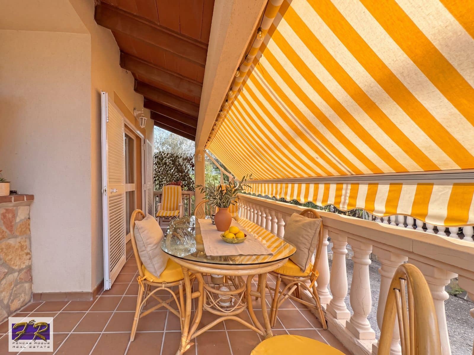 4 soveværelse Villa til salg i Puerto de Alcudia med garage - € 560.000 (Ref: 9841894)