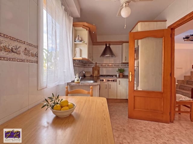 4 soveværelse Villa til salg i Puerto de Alcudia, Alcúdia med garage - € 560.000 (Ref: 9841894)
