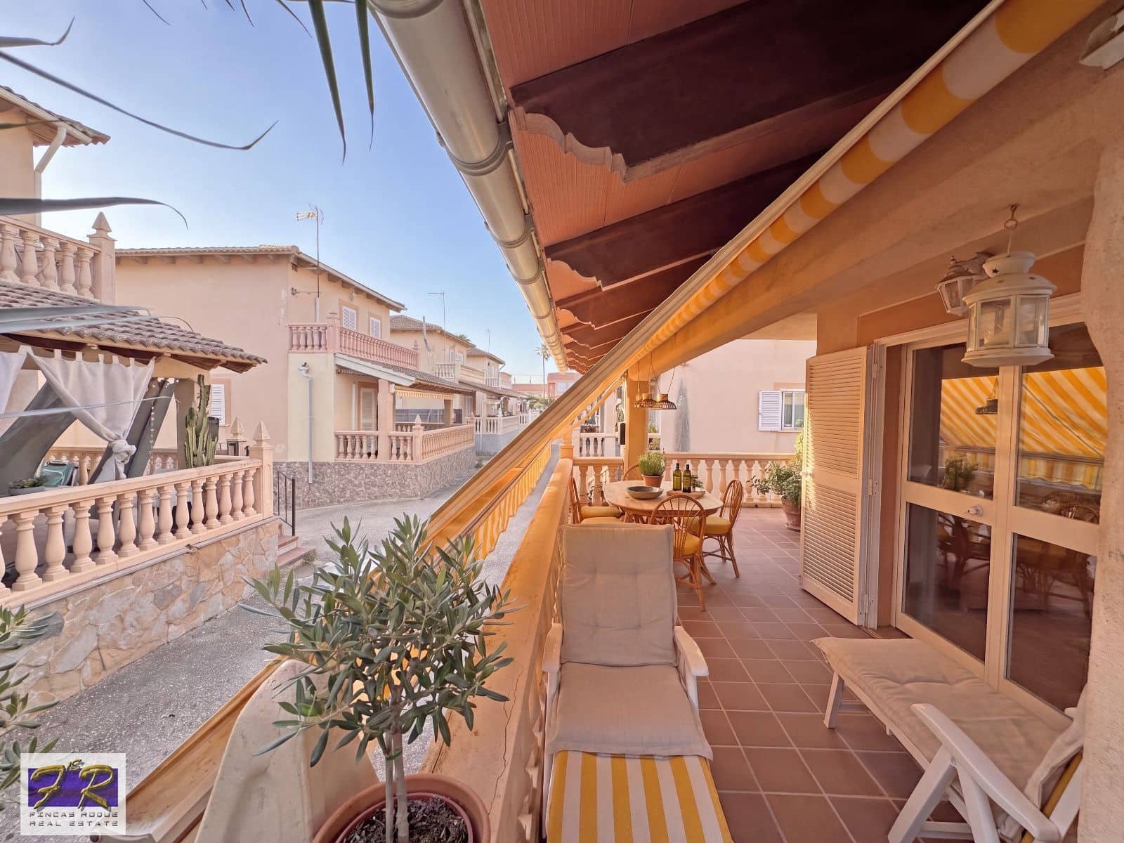 4 soveværelse Villa til salg i Puerto de Alcudia med garage - € 560.000 (Ref: 9841894)