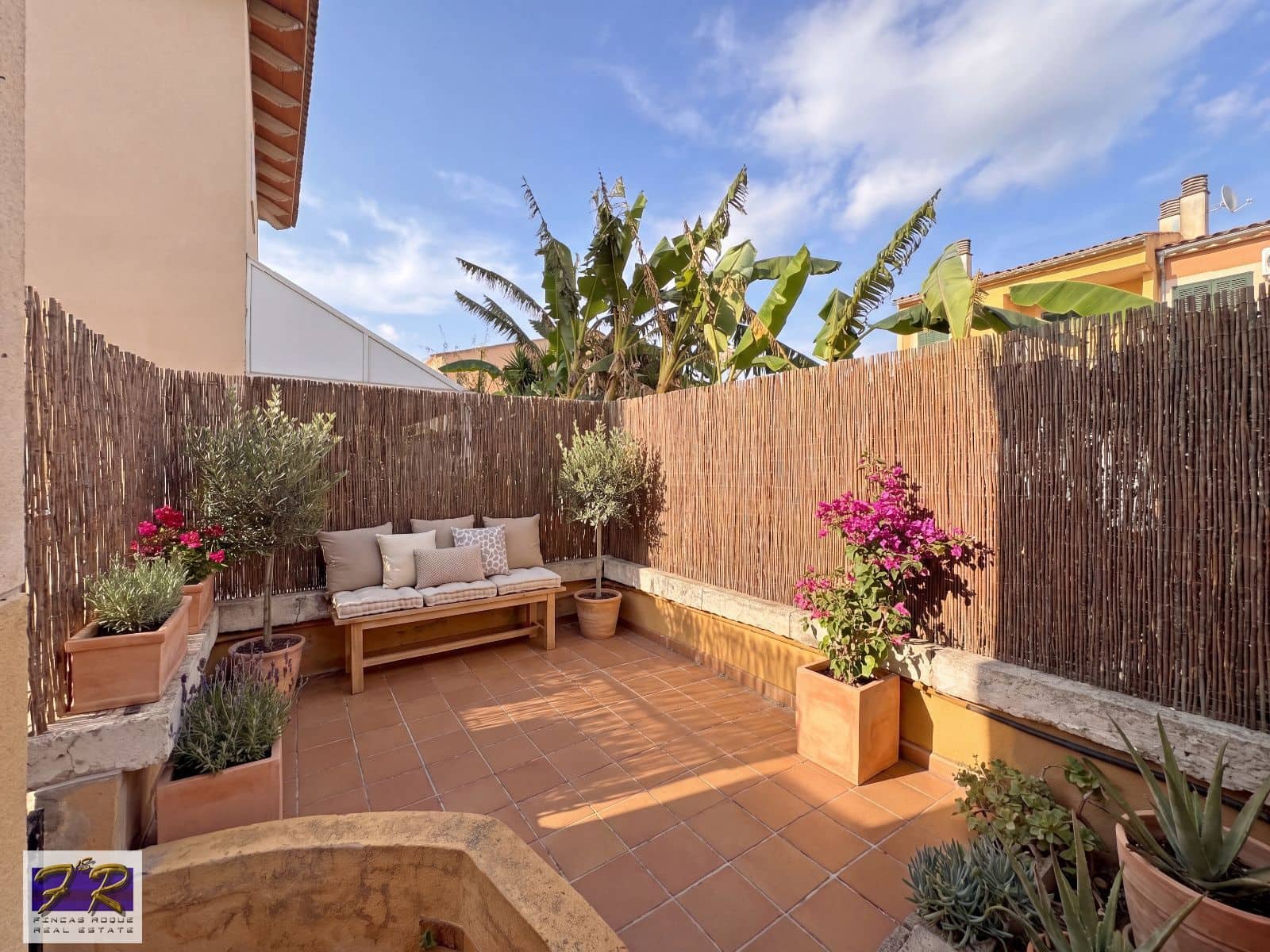 4 soveværelse Villa til salg i Puerto de Alcudia med garage - € 560.000 (Ref: 9841894)