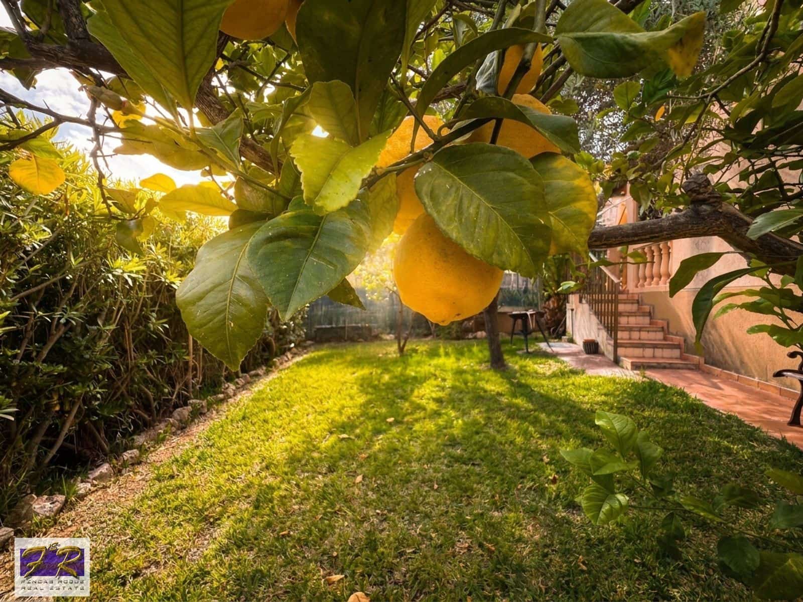 4 soveværelse Villa til salg i Puerto de Alcudia med garage - € 560.000 (Ref: 9841894)