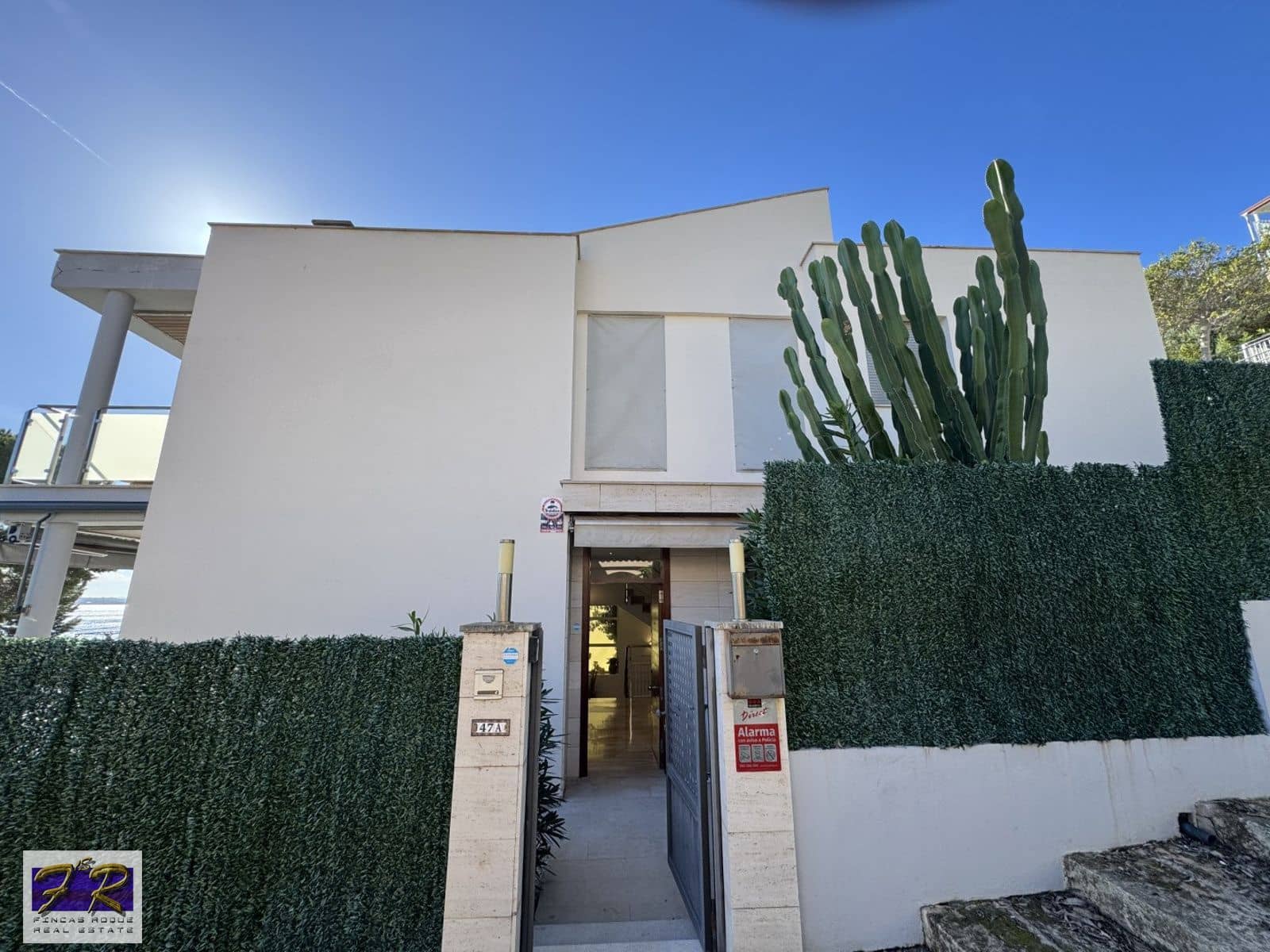 4 soverom Villa til salgs i Aucanada med svømmebasseng garasje - € 1 699 000 (Ref: 9877162)