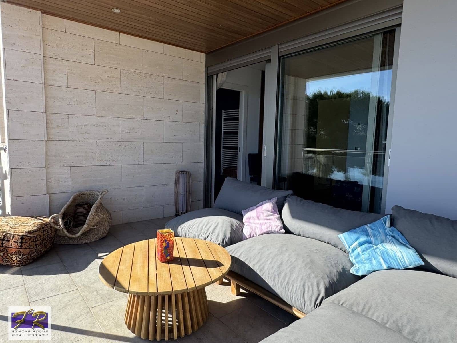 4 soverom Villa til salgs i Aucanada med svømmebasseng garasje - € 1 699 000 (Ref: 9877162)