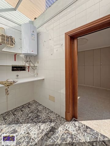 6 bedroom Villa for sale in Inca with garage - € 585,000 (Ref: 9902146)