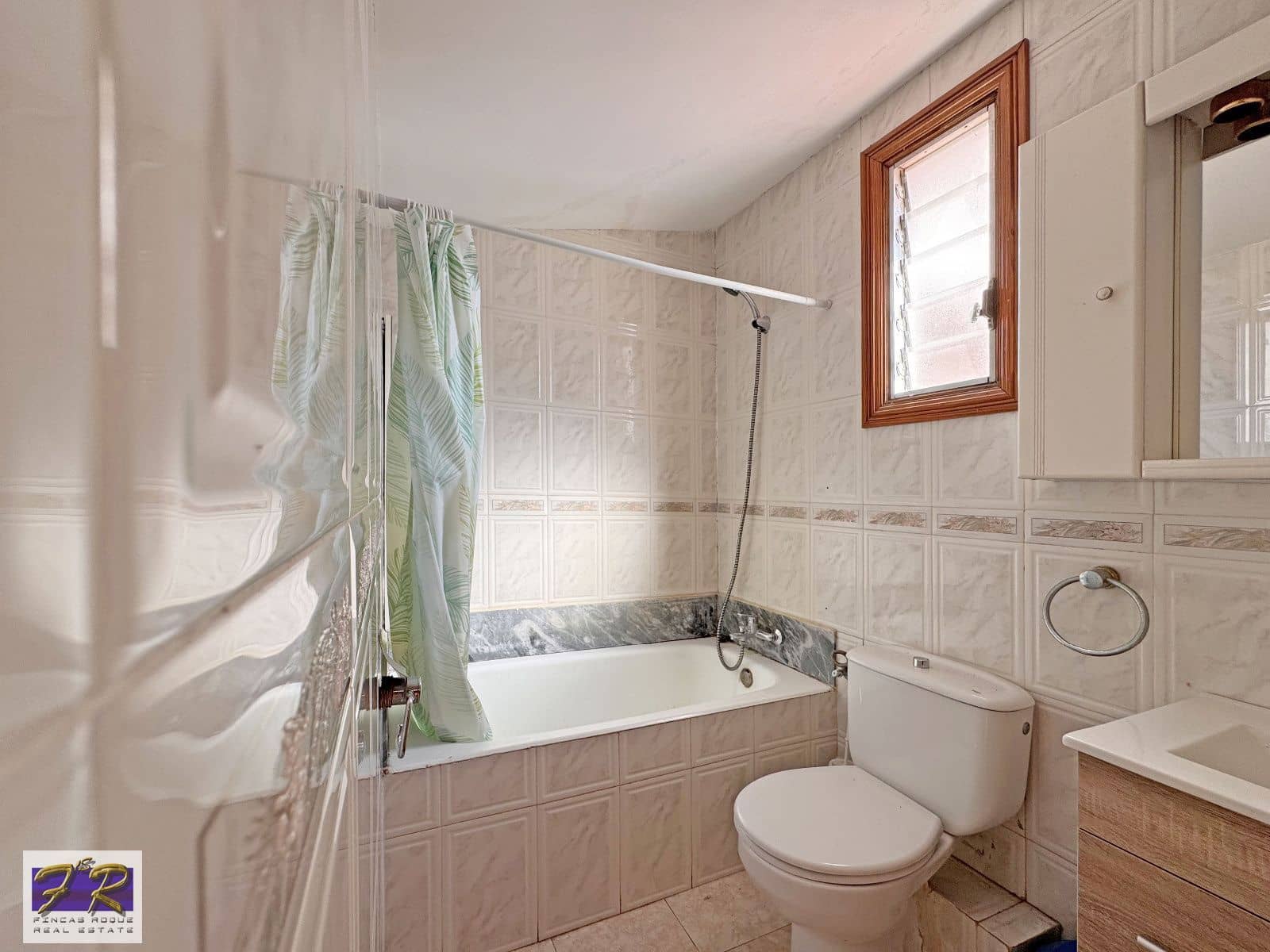 6 bedroom Villa for sale in Inca with garage - € 585,000 (Ref: 9902146)
