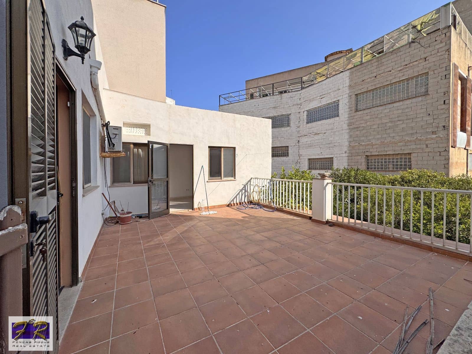 6 bedroom Villa for sale in Inca with garage - € 585,000 (Ref: 9902146)