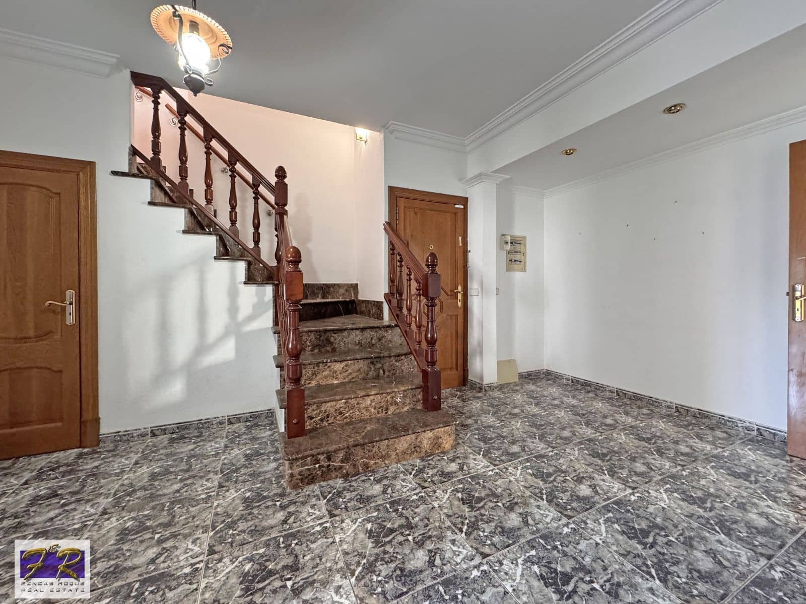 6 bedroom Villa for sale in Inca with garage - € 585,000 (Ref: 9902146)