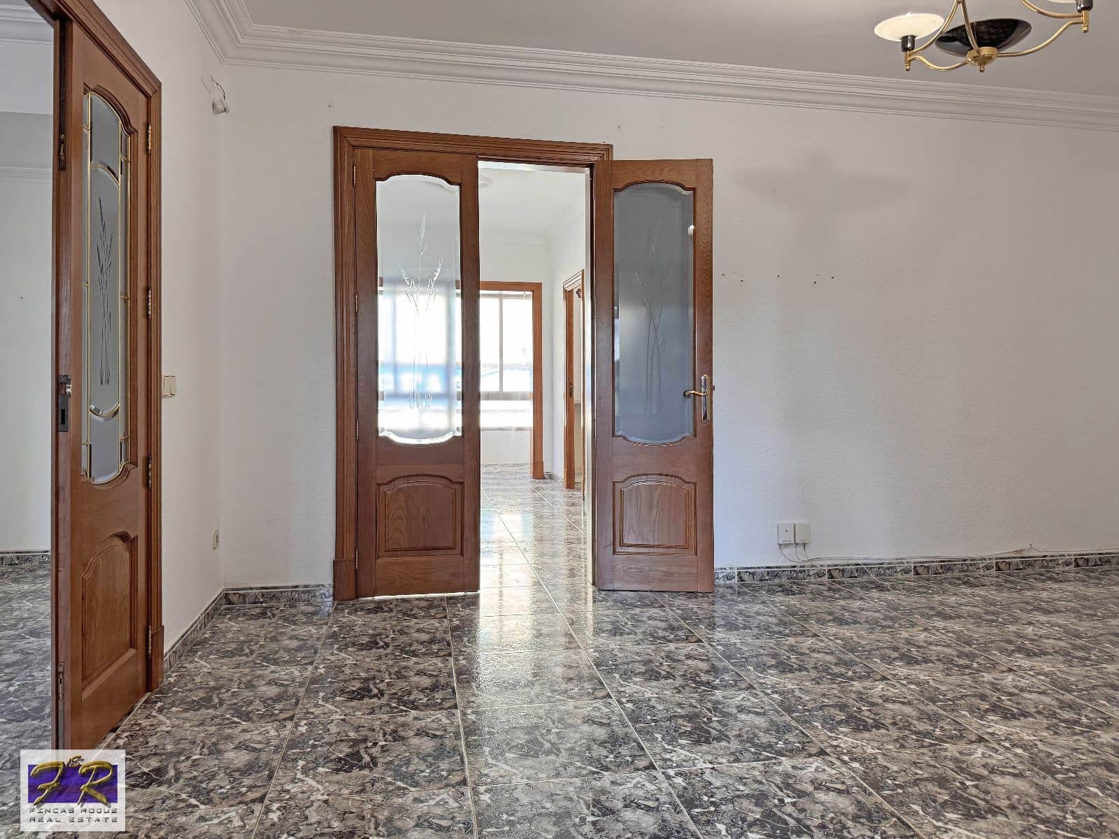 6 bedroom Villa for sale in Inca with garage - € 585,000 (Ref: 9902146)