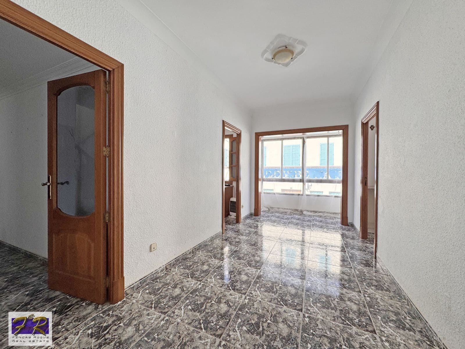 6 bedroom Villa for sale in Inca with garage - € 585,000 (Ref: 9902146)