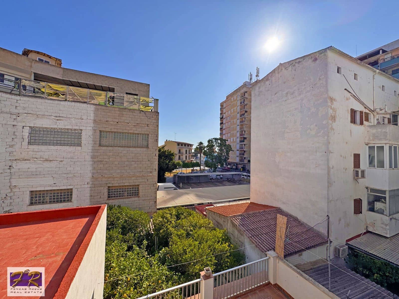 6 bedroom Villa for sale in Inca with garage - € 585,000 (Ref: 9902146)
