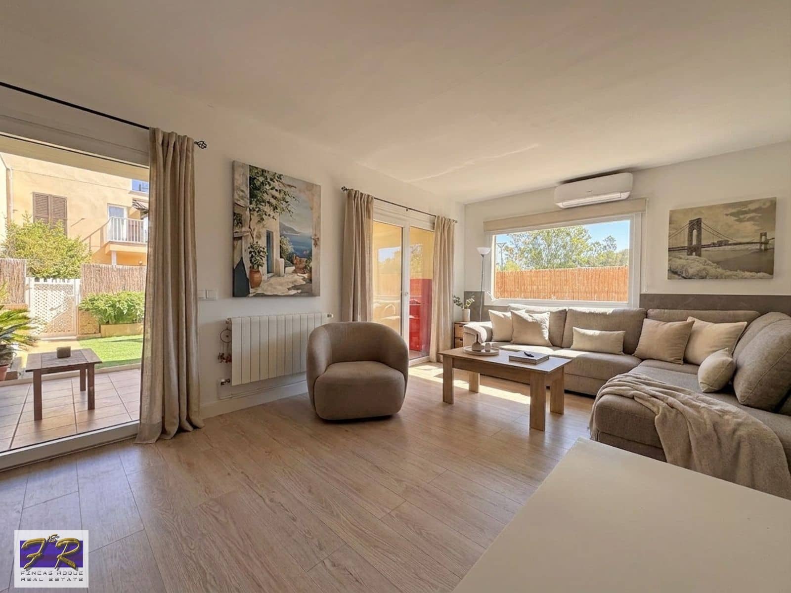 4 sypialnia Willa na sprzedaż w Puerto de Alcudia z basenem garażem - 669 000 € (Ref: 9967119)