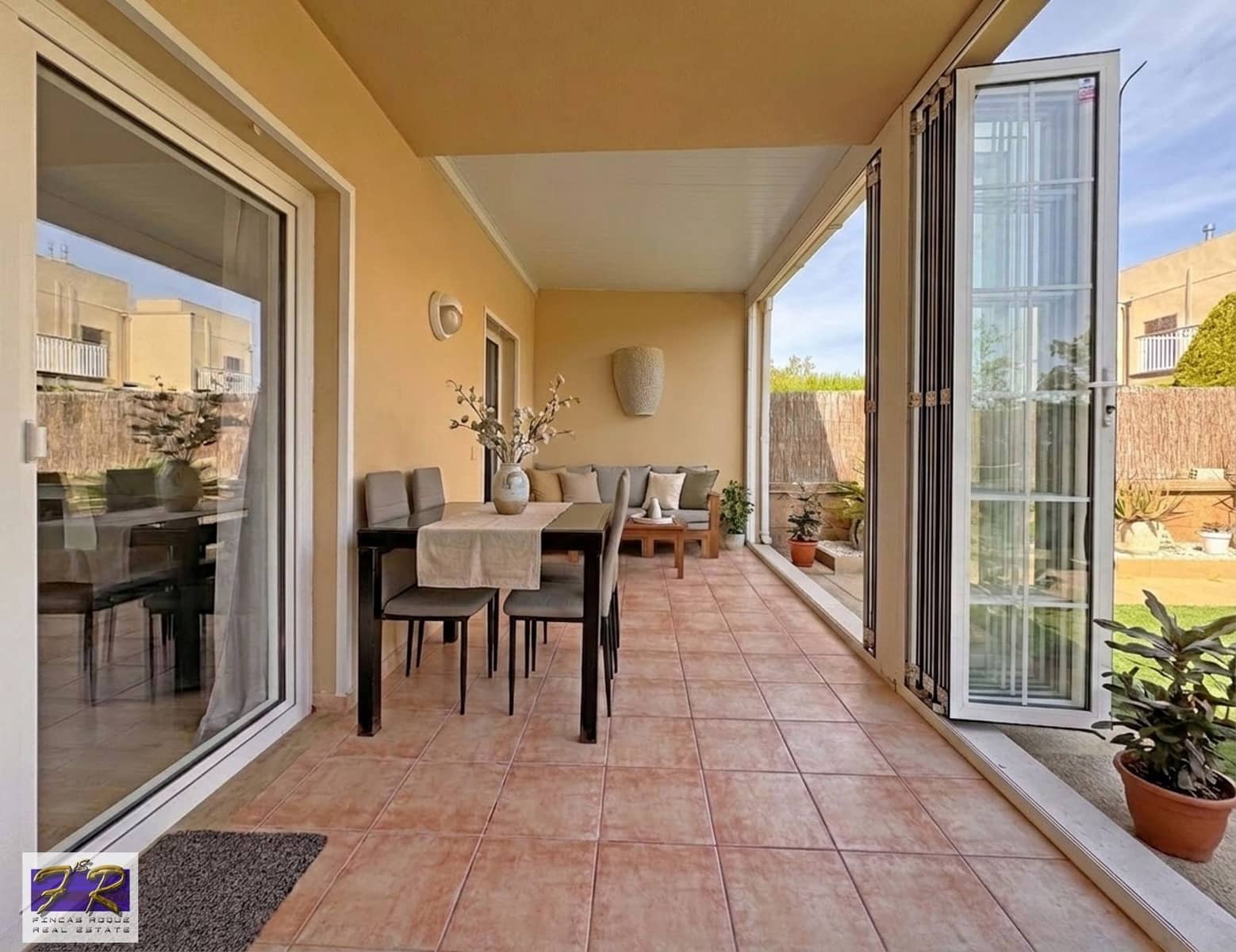 4 sypialnia Willa na sprzedaż w Puerto de Alcudia z basenem garażem - 669 000 € (Ref: 9967119)