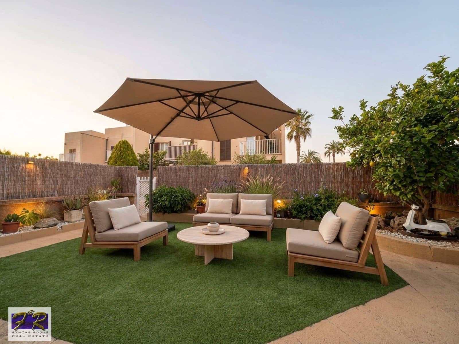 4 sypialnia Willa na sprzedaż w Puerto de Alcudia z basenem garażem - 669 000 € (Ref: 9967119)