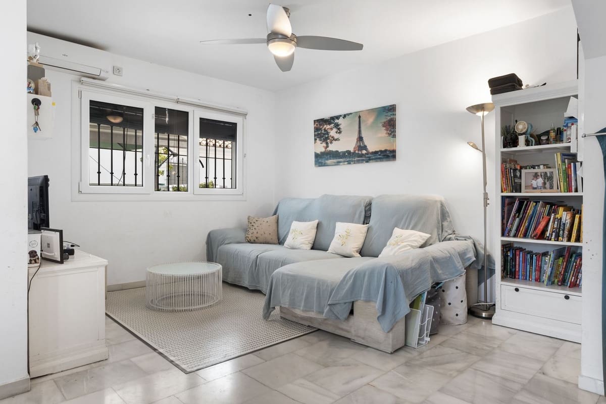 4 sypialnia Dom na sprzedaż w Torremolinos z basenem garażem - 569 000 € (Ref: 10014250)