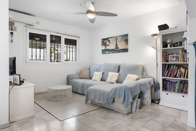 4 sypialnia Dom na sprzedaż w Torremolinos z basenem garażem - 569 000 € (Ref: 10014250)