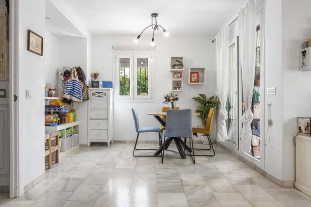4 sypialnia Dom na sprzedaż w Torremolinos z basenem garażem - 569 000 € (Ref: 10014250)