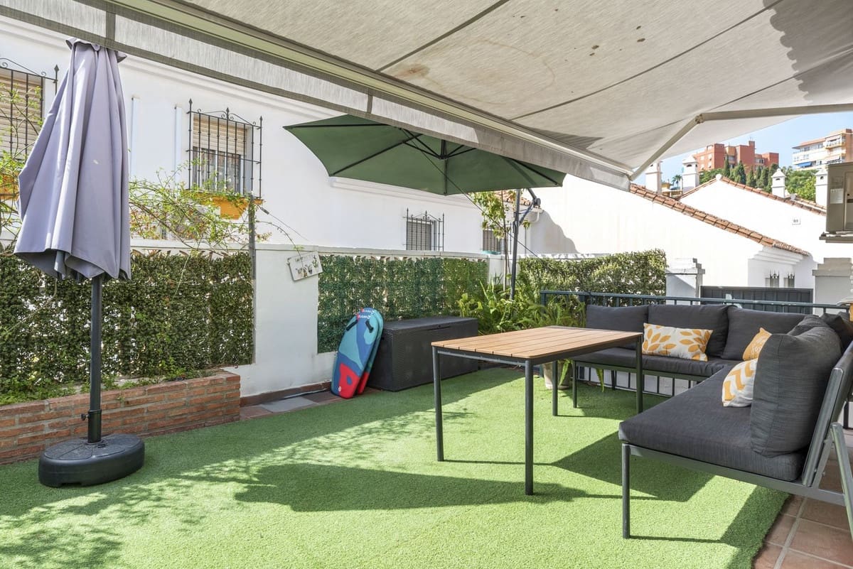 4 sypialnia Dom na sprzedaż w Torremolinos z basenem garażem - 569 000 € (Ref: 10014250)