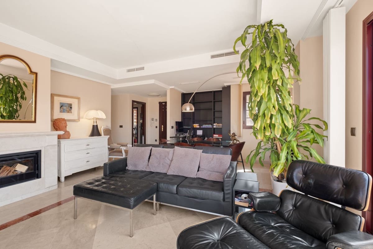 3 soverom Leilighet til salgs i Marbella med svømmebasseng garasje - € 619 000 (Ref: 10034310)