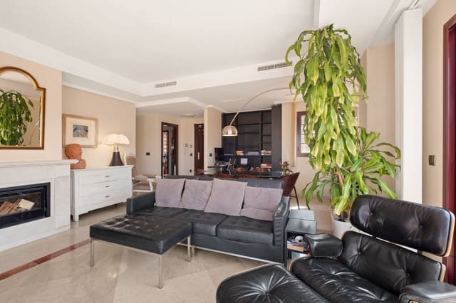 3 soverom Leilighet til salgs i Marbella med svømmebasseng garasje - € 619 000 (Ref: 10034310)