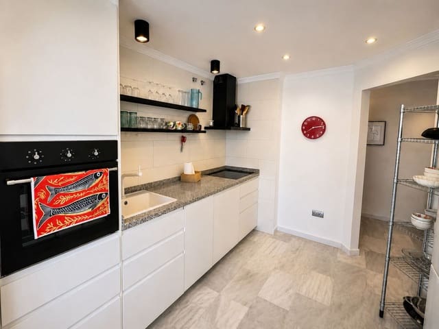 2 bedroom Apartment for sale in Fuengirola with pool garage - € 385,000 (Ref: 10034311)