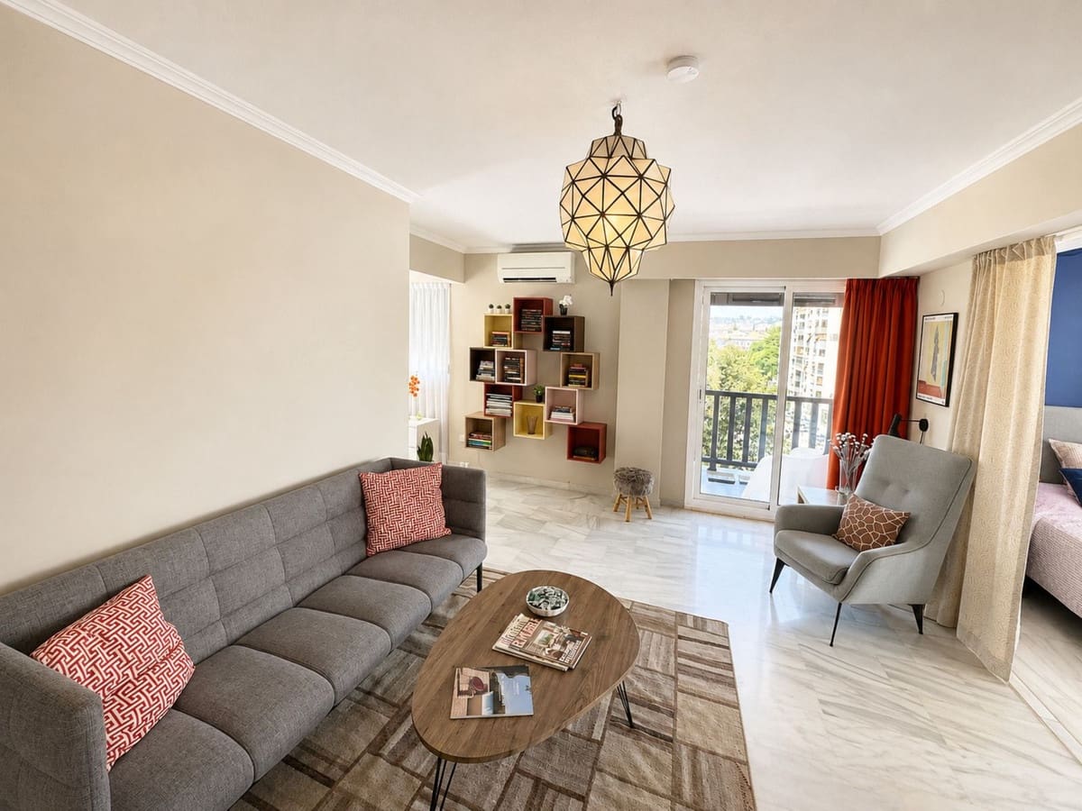 2 bedroom Apartment for sale in Fuengirola with pool garage - € 385,000 (Ref: 10034311)
