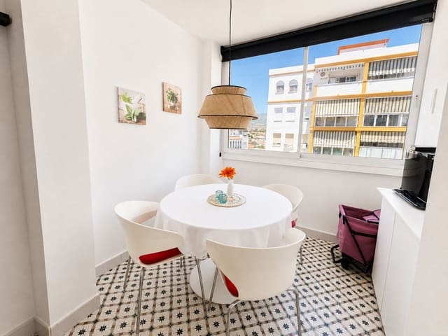 2 bedroom Apartment for sale in Fuengirola with pool garage - € 385,000 (Ref: 10034311)