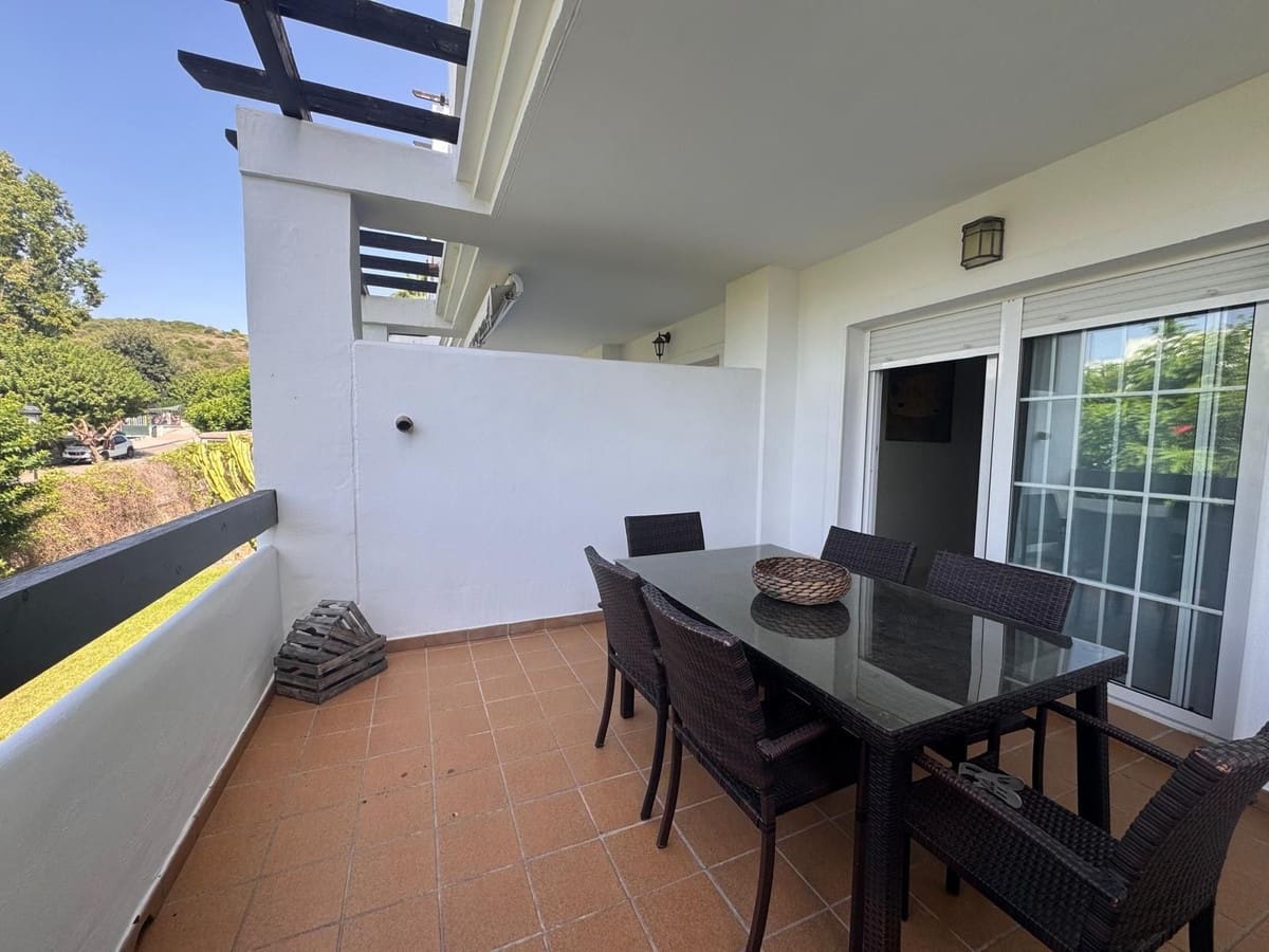 2 chambre Appartement à vendre à La Duquesa / Puerto de la Duquesa avec piscine garage - 325 000 € (Ref: 10034313)
